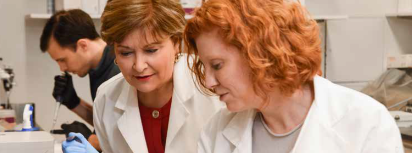 Dr. Iacovitti and Elizabeth Kropf in lab
